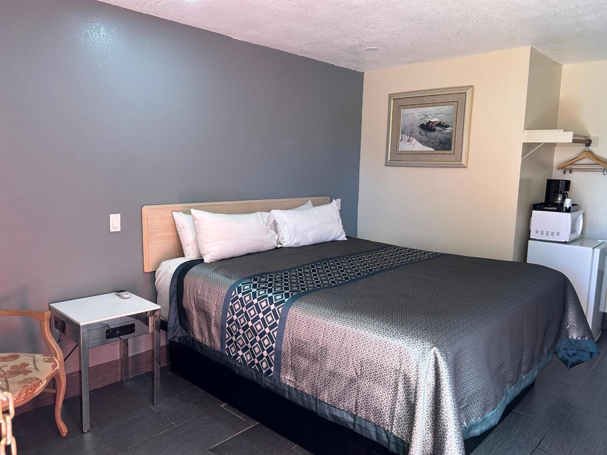California Inn Hotel And Suites Adelanto Us 395 Kültér fotó