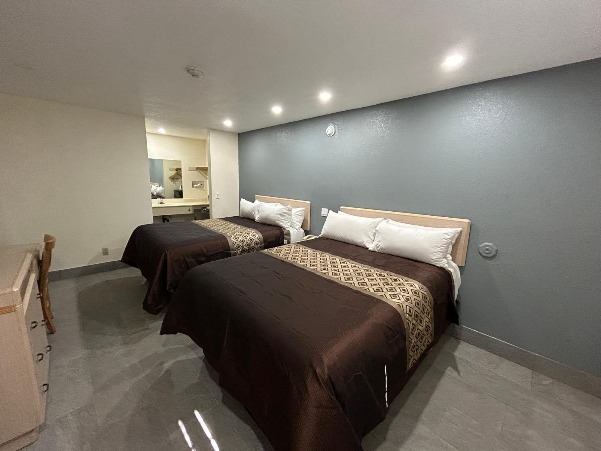 California Inn Hotel And Suites Adelanto Us 395 Kültér fotó